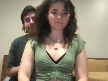 couple
        smallestbear cam image #2138448