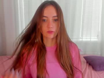girl
        angelina_new cam image #2262219