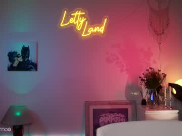 girl
        lettymoa cam image #1456064