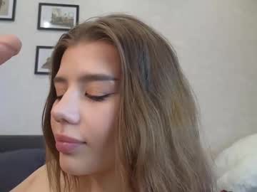girl
        jenie_fire cam image #6719511
