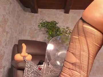 girl
        yourburnwish cam image #1596064