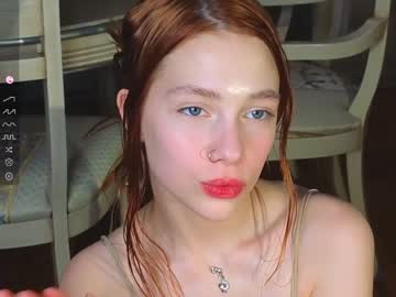 girl
        shirleywhitney cam image #2792239