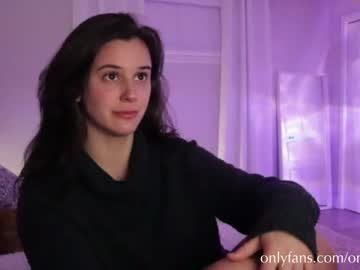 girl
        onlyems23 cam image #4035218