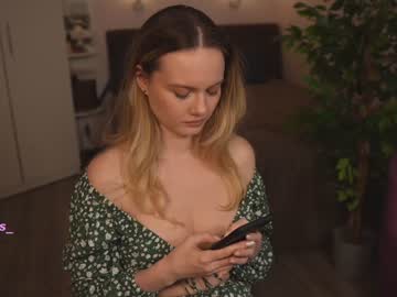 girl
        your_kat cam image #3852274