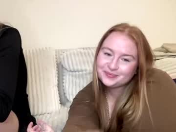 girl
        gingercaroline cam image #3705187