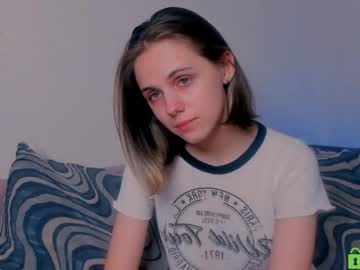 girl
        melissiasnora cam image #353678