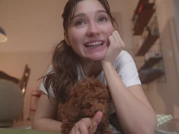 girl
        mia_elfie cam image #5940269