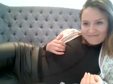 girl
        eatmypie69 cam image #2861063