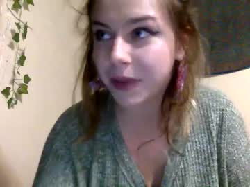 girl
        lillypadgrl cam image #2692396