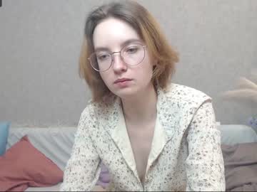 girl
        mary_klaus cam image #806279