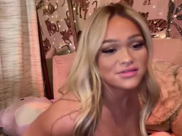 girl
        ari_02 cam image #3712399