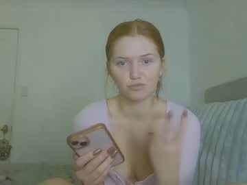 girl
        deegale03 cam image #6775243