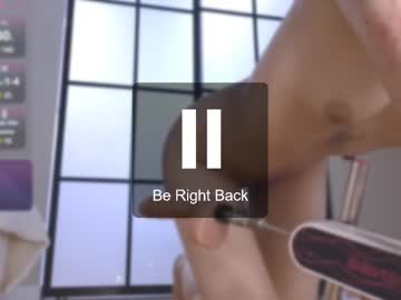 girl
        ake_mi cam image #6299446