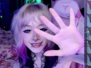 girl
        lollyshy__ cam image #5026239