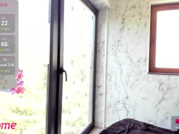 girl
        sassyt33n cam image #4238113
