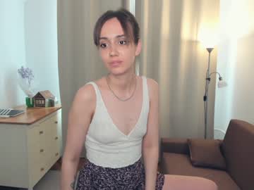girl
        sun_mylove cam image #1575483