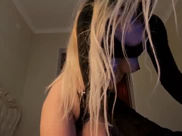 girl
        hayneiko cam image #4631137