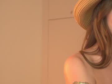 girl
        via_olivia__ cam image #4936034