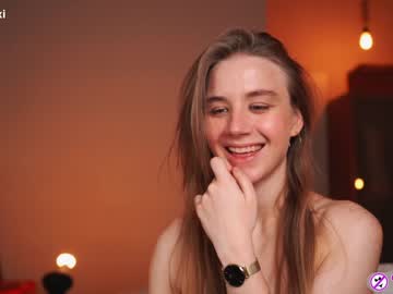 girl
        alexispeach cam image #2945624
