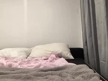 girl
        tessasavanna cam image #5960086