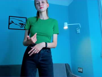 girl
        meghanesse cam image #4261303
