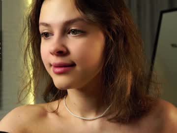 girl
        a_whole_eternity cam image #4067615