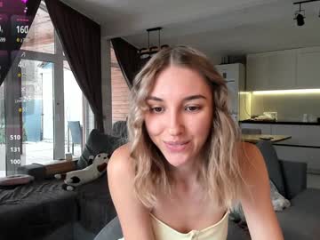 girl
        lexi_ridss_ cam image #5538667