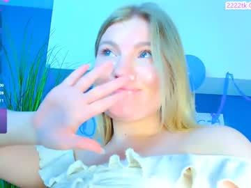 girl
        yummy_pie_ cam image #5100533