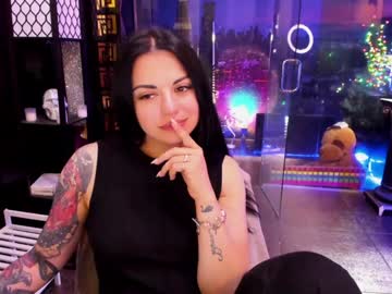girl
        alma_pearl cam image #4403551
