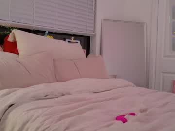 girl
        jadewilkinson cam image #6843967