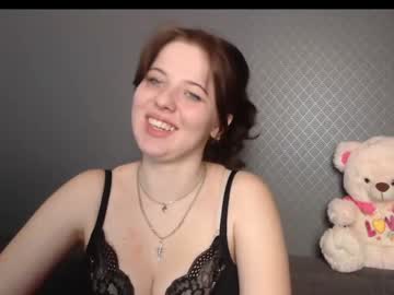 girl
        charlotte_tilbury cam image #1039354