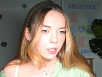 girl
        thisisamelia cam image #5383264