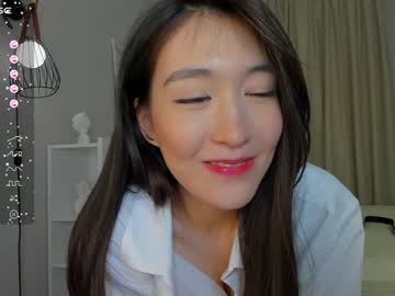 girl
        natsumiito cam image #3456107