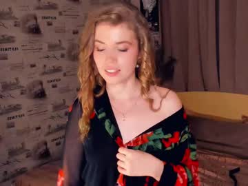 girl Live Cam Girls Love To Strip Naked For Their Viewers with chia_silver