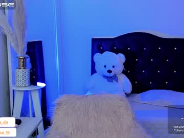 girl
        celeste_1220 cam image #1657925