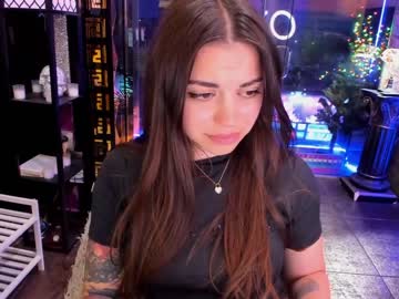girl
        alma_pearl cam image #1796433