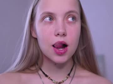 girl
        appr0ved cam image #6745855