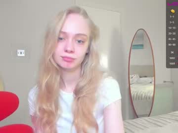 girl
        stacy_pugacheva cam image #1002074