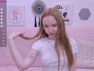 girl
        hillikitt cam image #825377