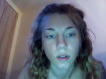 girl
        your_fav1 cam image #6829903