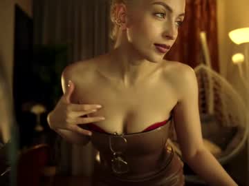 girl
        artmosphera cam image #6850552