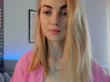 girl
        brilliantvictoria cam image #1294261