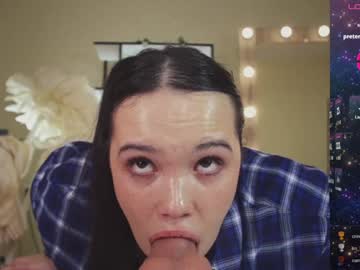 girl
        chery_lady22 cam image #5852450