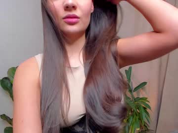 girl
        dufni_duff cam image #3428996
