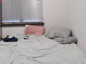 girl
        nicolekc cam image #1872436