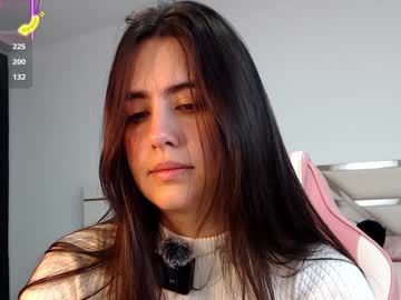 girl
        allisonpalmer cam image #6769209