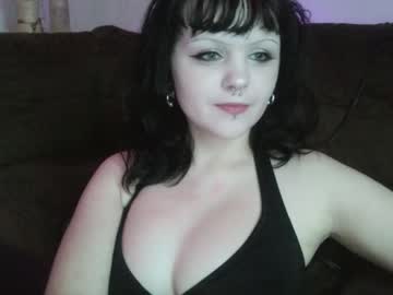 couple
        hailey_horror cam image #507207