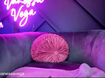 girl
        vanessa_vega cam image #1687605