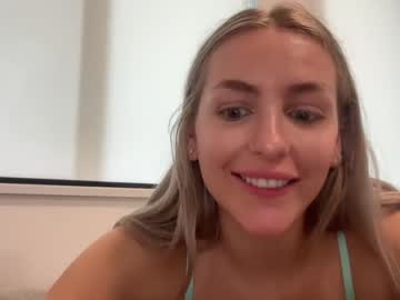 girl
        summerlovingg cam image #4256084