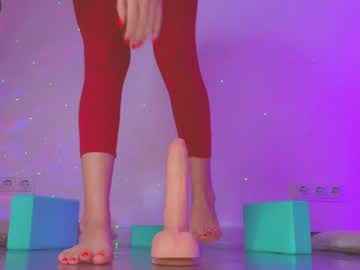 girl
        anissaa__ cam image #4122516